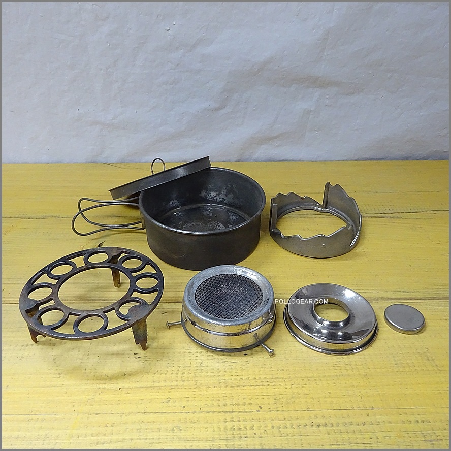 Early 1900’s WT&CO USA<BR>クッカー アルコールストーブ<BR>Vintage Tin Pot & Spirit Burner<BR>Whitall Tatum & Co Pocket Stove<BR>ビンテージ ポケットストーブ アメリカ製 