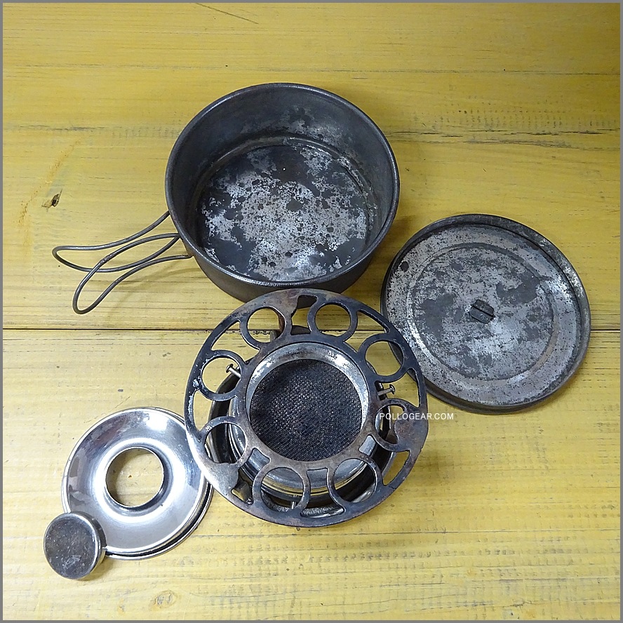 Early 1900’s WT&CO USA<BR>クッカー アルコールストーブ<BR>Vintage Tin Pot & Spirit Burner<BR>Whitall Tatum & Co Pocket Stove<BR>ビンテージ ポケットストーブ アメリカ製 