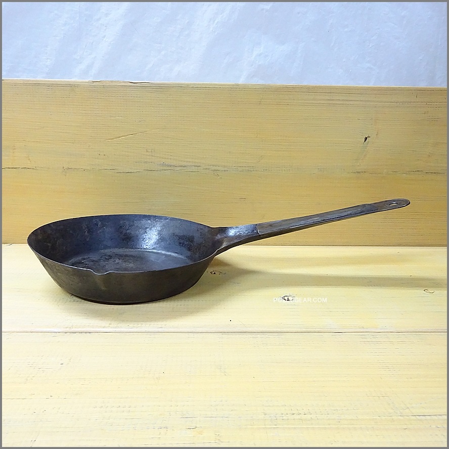 1960年代 USA 216㎜<BR>ビンテージ フライパン<BR>鉄フライパン アメリカ製<BR>Cowboy Frying Pans ミリタリー