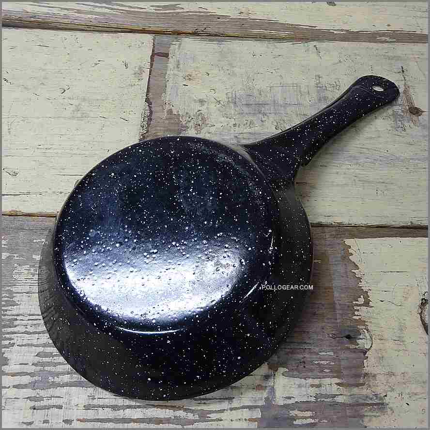 1960年代 琺瑯 152㎜<BR>ビンテージ フライパン<BR>鉄フライパン アメリカ製<BR>Cowboy Frying Pans USA<br>エナメルコーティング