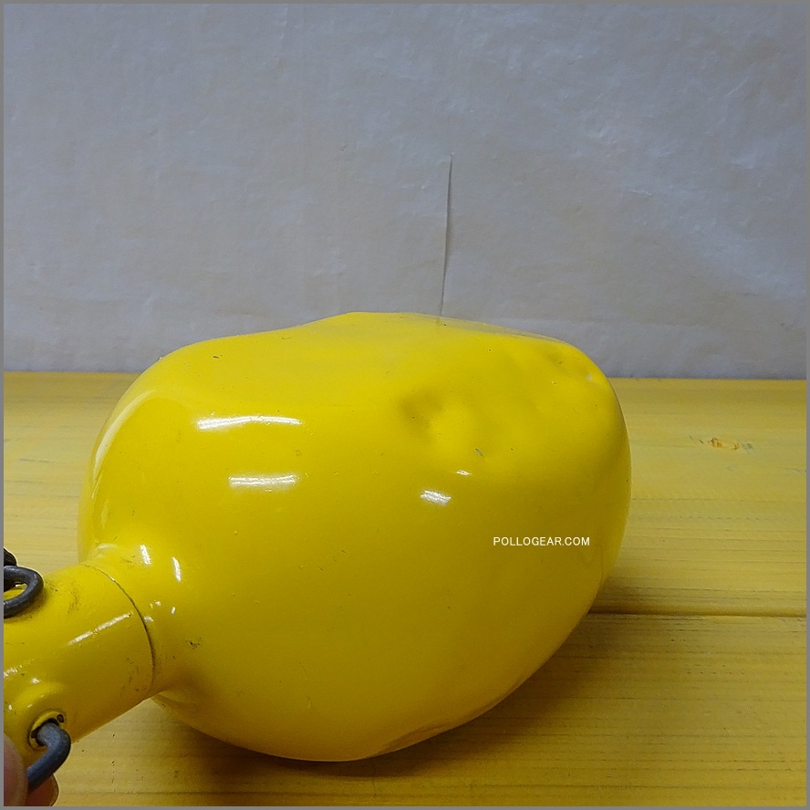 1970年代 グランテトラ 1.0L<BR>旧丸型 LE GRAND TETRAS<BR>シルバーラベル 黄色<BR>VINTAGE ウォーターボトル イエロー
