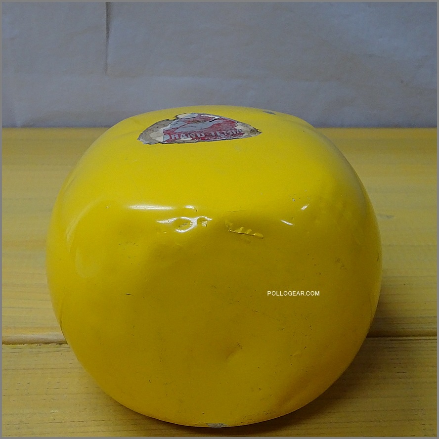 1970年代 グランテトラ 1.0L<BR>旧丸型 LE GRAND TETRAS<BR>シルバーラベル 黄色<BR>VINTAGE ウォーターボトル イエロー