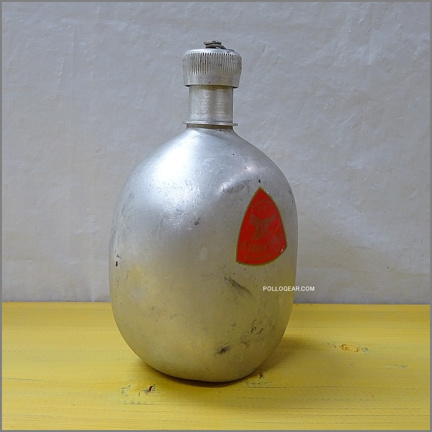 50年代 LE GRAND TETRAS<BR>1.0L スクリューキャップ<BR>VINTAGE グランテトラ ツバ付き<BR>ウォーターボトル ゴールドラベル