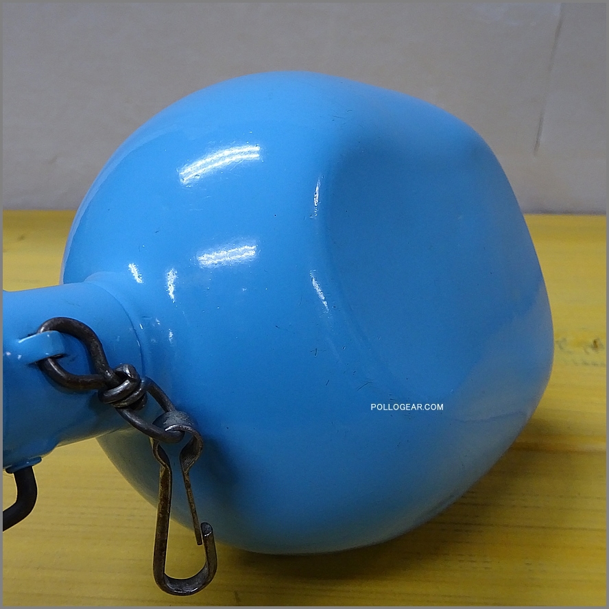 1970年代 グランテトラ 1.0L<BR>旧丸型 LE GRAND TETRAS<BR>シルバーラベル 水色<BR>VINTAGE ウォーターボトル ターコイズブルー