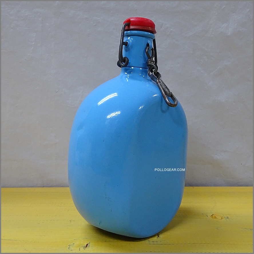 1970年代 グランテトラ 1.0L<BR>旧丸型 LE GRAND TETRAS<BR>シルバーラベル 水色<BR>VINTAGE ウォーターボトル ターコイズブルー