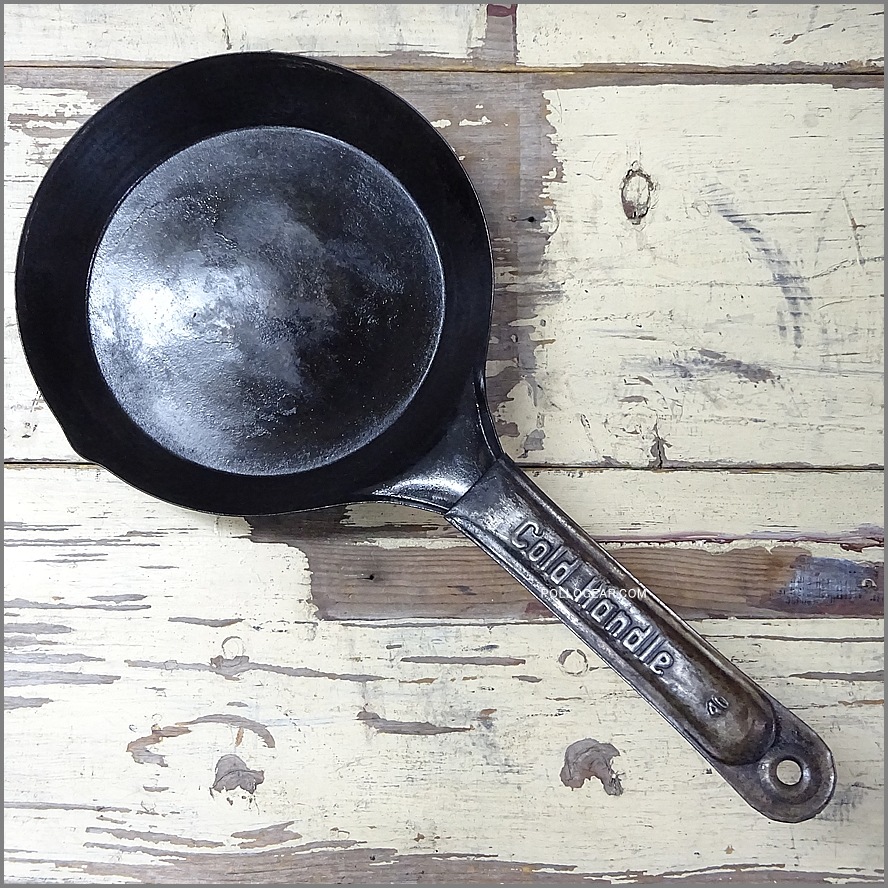 1950年代 COLD HANDLE<BR> ビンテージ フライパン<BR>鉄フライパン アメリカ製<BR>Cowboy Frying Pans 195㎜