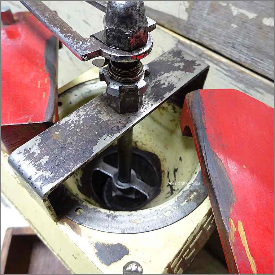 1930年代 プジョー RIC<BR>フランス製 コーヒーミル<BR>Peugeot Ric Coffee Grinder<BR>コーヒーグラインダー<BR>ビンテージミル 