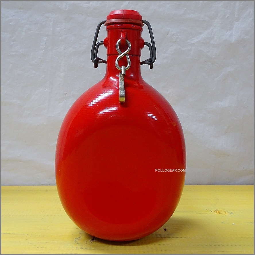 1980年代 グランテトラ 0.75L<BR>丸型 LE GRAND TETRAS<BR>VINTAGE ウォーターボトル<br>赤 レッド ビンテージキャンプ