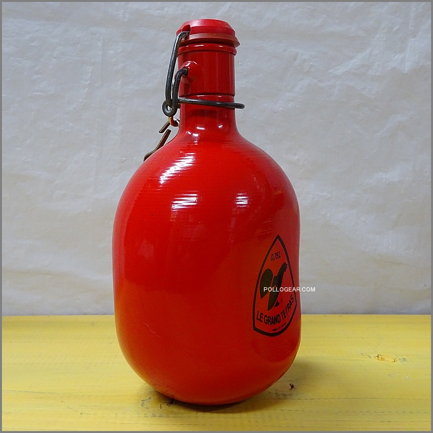 1980年代 グランテトラ 0.75L<BR>丸型 LE GRAND TETRAS<BR>VINTAGE ウォーターボトル<br>赤 レッド ビンテージキャンプ