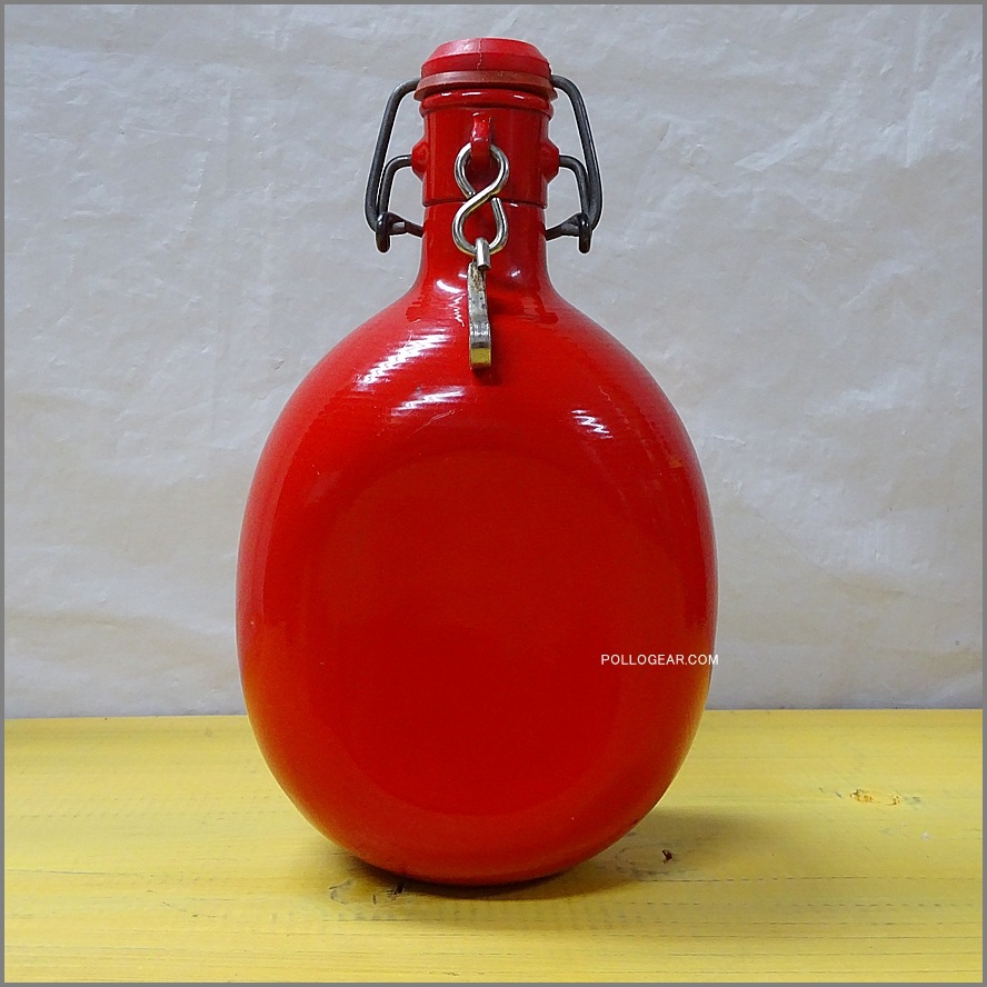 1980年代 グランテトラ 0.75L<BR>丸型 LE GRAND TETRAS<BR>VINTAGE ウォーターボトル<br>赤 レッド ビンテージキャンプ