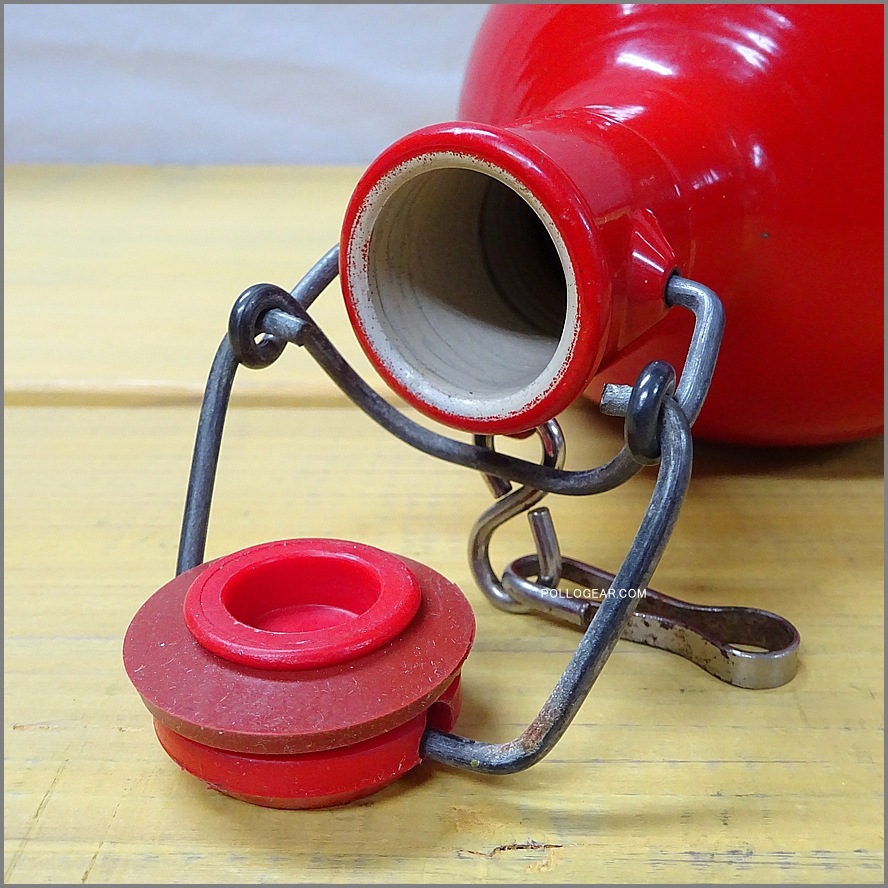 1980年代 グランテトラ 0.75L<BR>丸型 LE GRAND TETRAS<BR>VINTAGE ウォーターボトル<br>赤 レッド ビンテージキャンプ