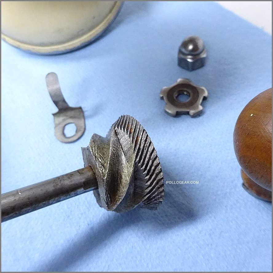 1950年代 プジョー ディアボロ<BR>DIABOLO Metal Coffee Grinder<BR>フランス製 コーヒーミル<BR>Peugeot コーヒーグラインダー<BR>ビンテージミル アンティーク