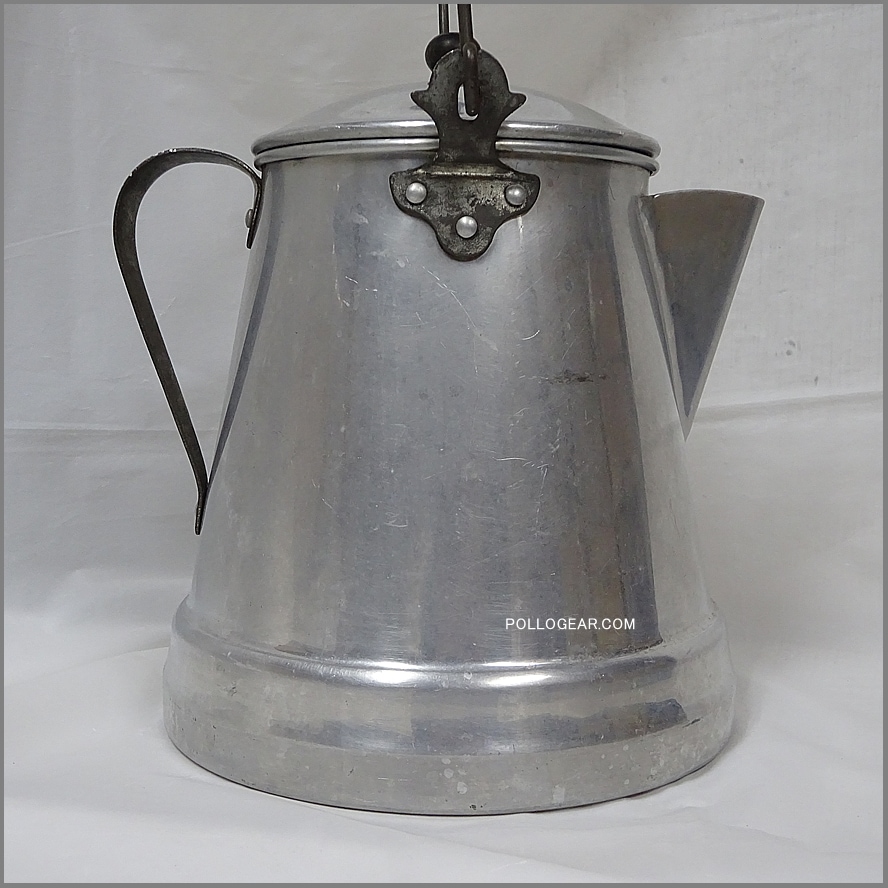 1900年代後半のビンテージ品　小型のAmerican camper鋳鉄製ケトル ワグナーウェア ビンテージ 鋳鉄製 ティーケトル ポット キャスト