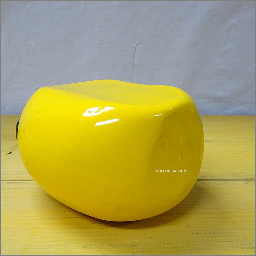 2.0L グランテトラ 1960年代<BR>旧丸型 LE GRAND TETRAS<BR>シルバーラベル イエロー<BR>VINTAGE ウォーターボトル 黄色