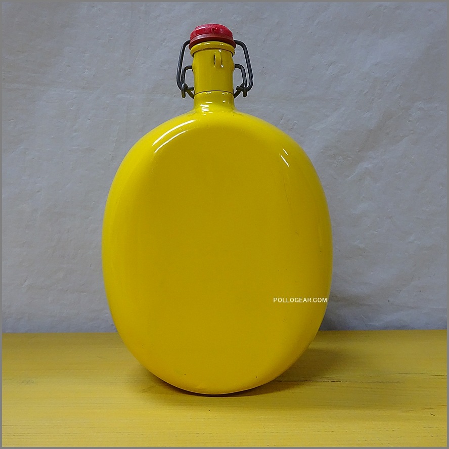 2.0L グランテトラ 1960年代<BR>旧丸型 LE GRAND TETRAS<BR>シルバーラベル イエロー<BR>VINTAGE ウォーターボトル 黄色