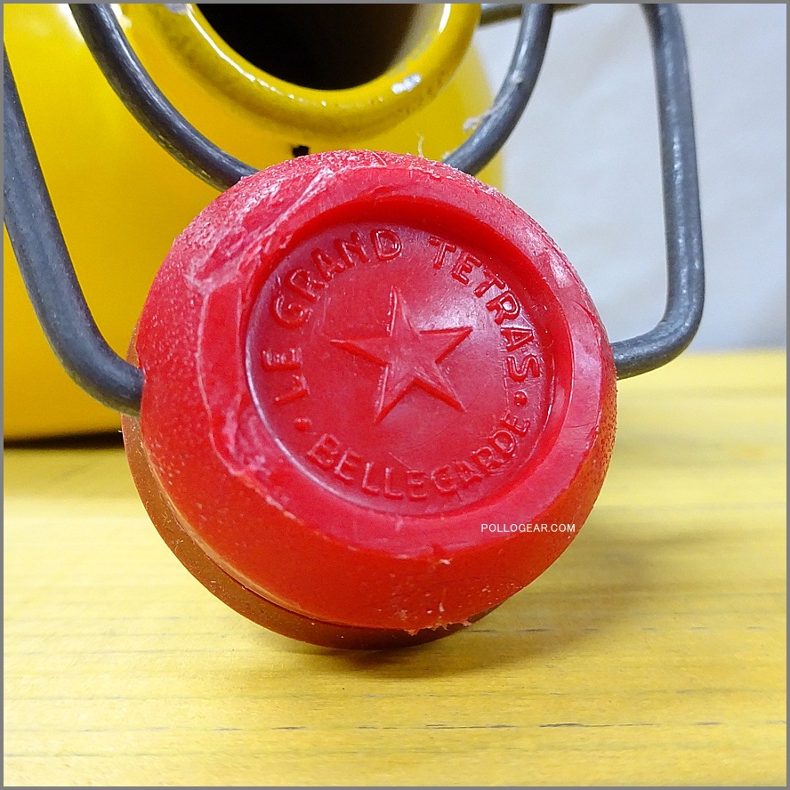 2.0L グランテトラ 1960年代<BR>旧丸型 LE GRAND TETRAS<BR>シルバーラベル イエロー<BR>VINTAGE ウォーターボトル 黄色