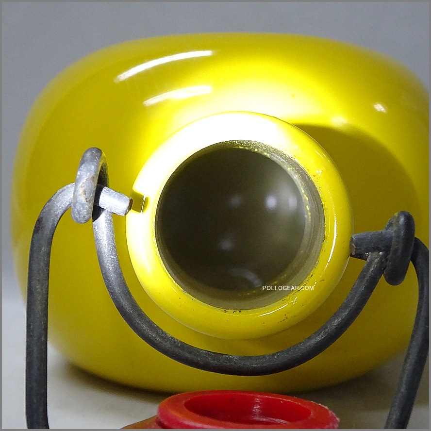 1970年代 グランテトラ 1.0L<BR>角型 LE GRAND TETRAS<BR>VINTAGE ウォーターボトル<BR>シルバーラベル後期 イエロー 黄色