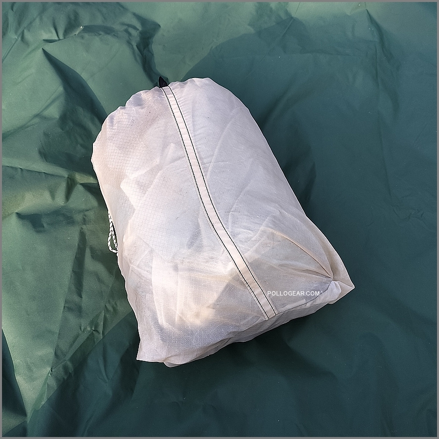 2007年 グラナイトギア 10×12<br>ホワイトライトニングタープ<br>GRANITE GEAR SILTARP<br>シルタープ White Lightning Tarp<br>バイカラー ブルー ホワイト<br>シルナイロン カテナリーカット ULTRALIGHT CLASSIC