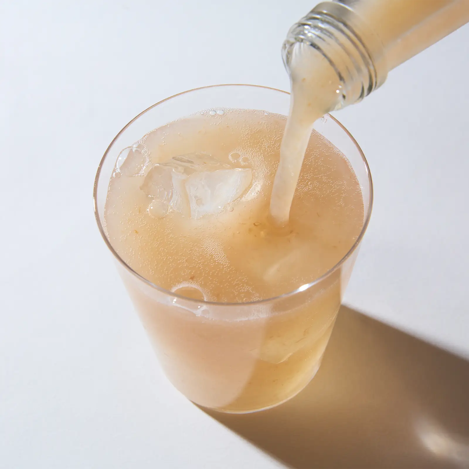 雪色ソーダ 桃の炭酸