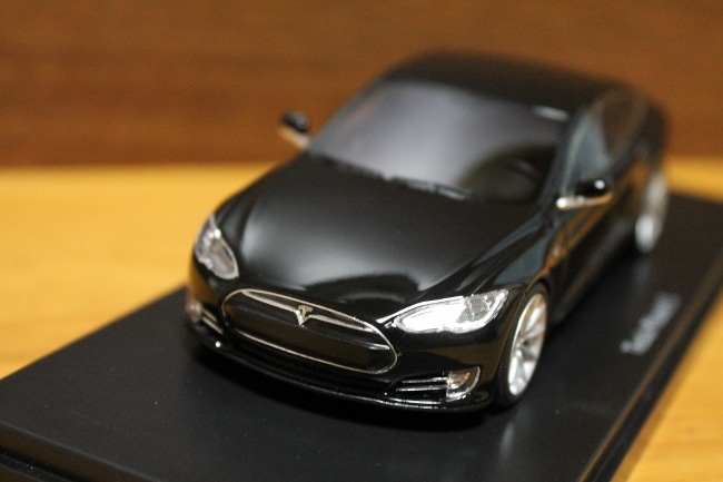 ミニカー　1/18 テスラ　モデル3 ブラック ミニカー 1/18 テスラ モデル3 ブラック 1/18 Official Dealer Edition