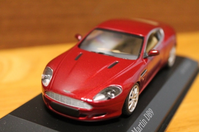 �ͣɣΣɣãȣ��ͣУ� 1/43 �����ȥ�ޡ����� DB9 2009 ��å� 400 137340