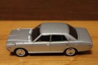 トミーテック 1/43 日産 グロリア 2000 スーパーデラックス 1971 シルバー LV-N4305a|日産|ミニカー