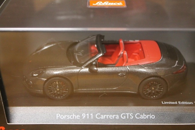 ���女�� 1/43 �ݥ륷�� 911 ����� GTS ���֥ꥪ�� ���졼 NO.450757700