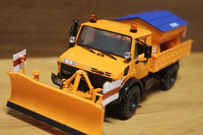 【レア】シュコー製ベンツウニモグ 除雪プラウ付き 1/43 ミニチャンプス 439033060 1/43 メルセデスベンツ ウニモグ 1300