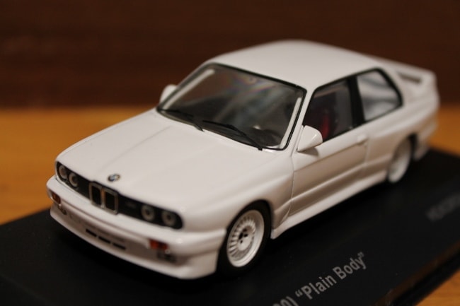 �إ��륵1/43 BMW M3 Plain Body Racing ��E30�� �ۥ磻�� HE047D