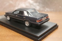 ハイストーリー　クラウン　1986 ダークブルーメタリック Amazon | Hi-Story 1/43 ミニカー クラウン Toyota CROWN 4ドア