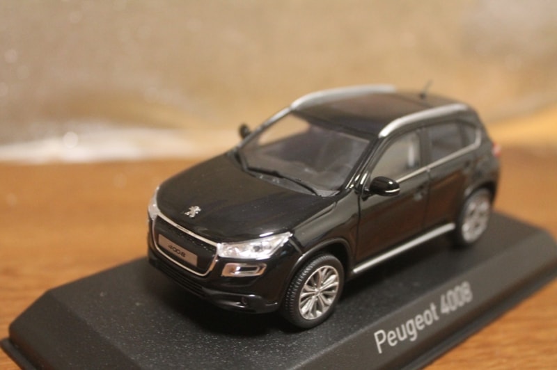 �Υ��1/43���ץ��硼4008���֥�å���2012��NO.474802