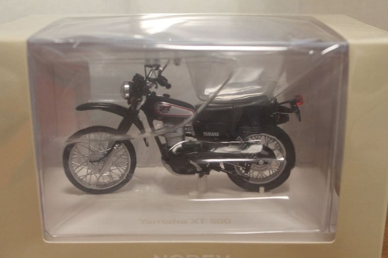 �Υ��1/18����ޥϡ�XT500��1988���֥�å�/����С���182045