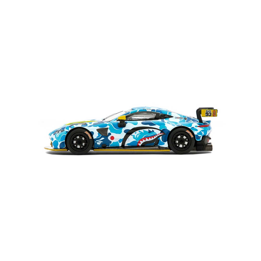 BAPE ASTON MARTIN GT3 1/64 MODEL CARミニカー BAPE X ASTON MARTIN 】GT3 1/64 MODEL CAR | bape.com