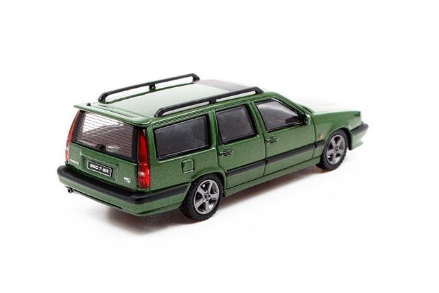 ボルボ　T5R　ミニカー1/43 TRIPLE9 1995YELLOW ボルボ T5R ミニカー1/43 TRIPLE9 1995YELLOW