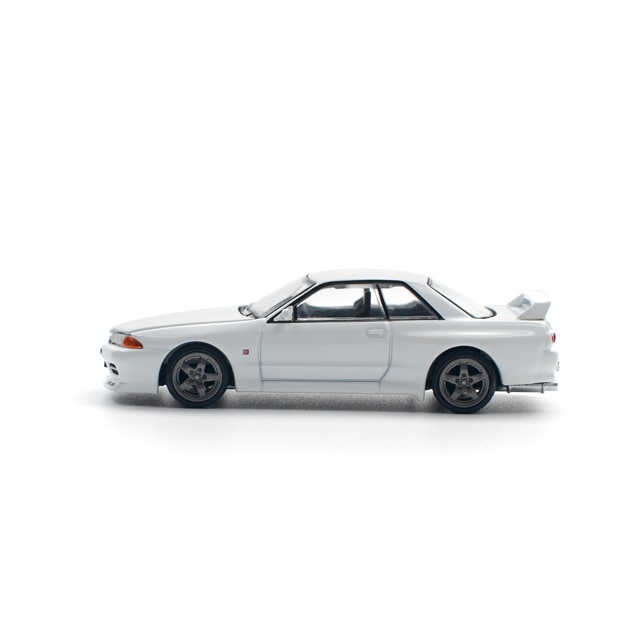 1/64 NISSAN GT-R R32 - CRYSTAL WHITE | Nissan | POP RACE