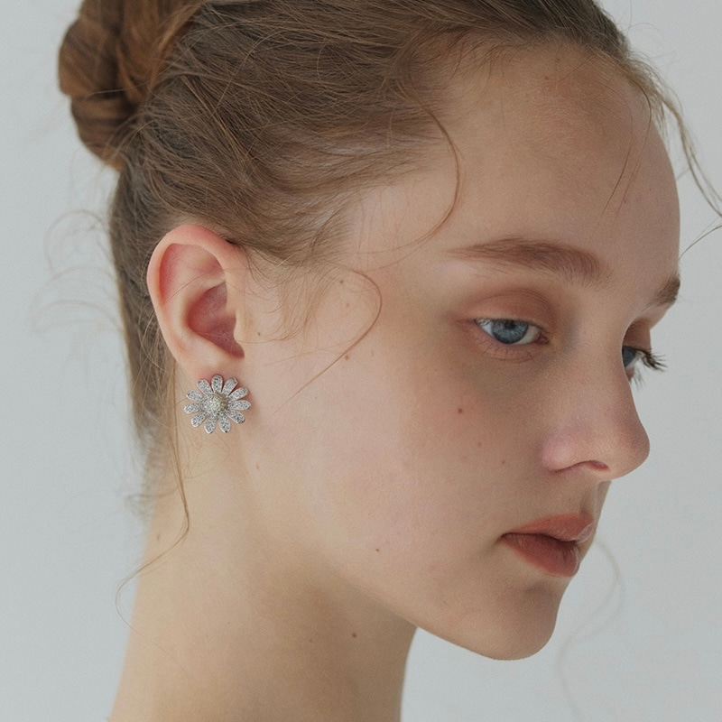 marguerite earring -yellow- | ALL ITEM | sheriche（シェリッシュ）