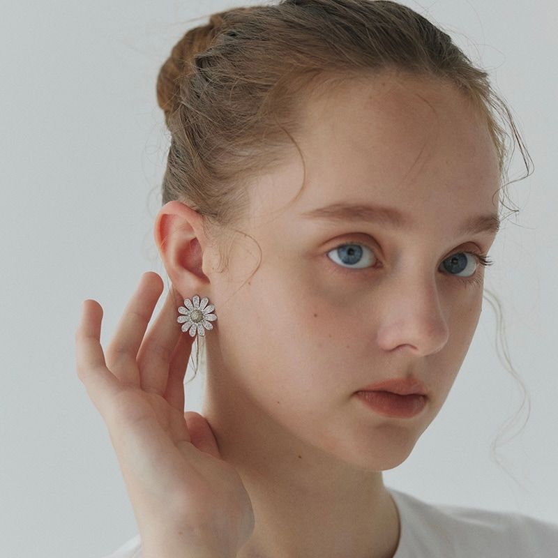 marguerite earring -yellow- | ALL ITEM | sheriche（シェリッシュ）