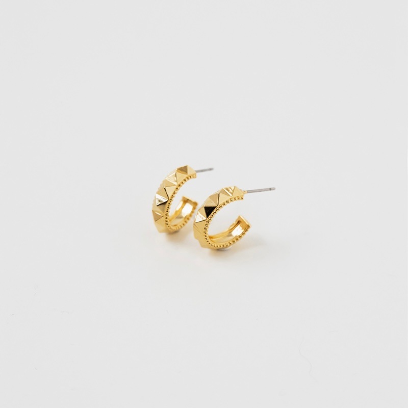 pyramid hoop pierce -gold- | pierce | sheriche（シェリッシュ）