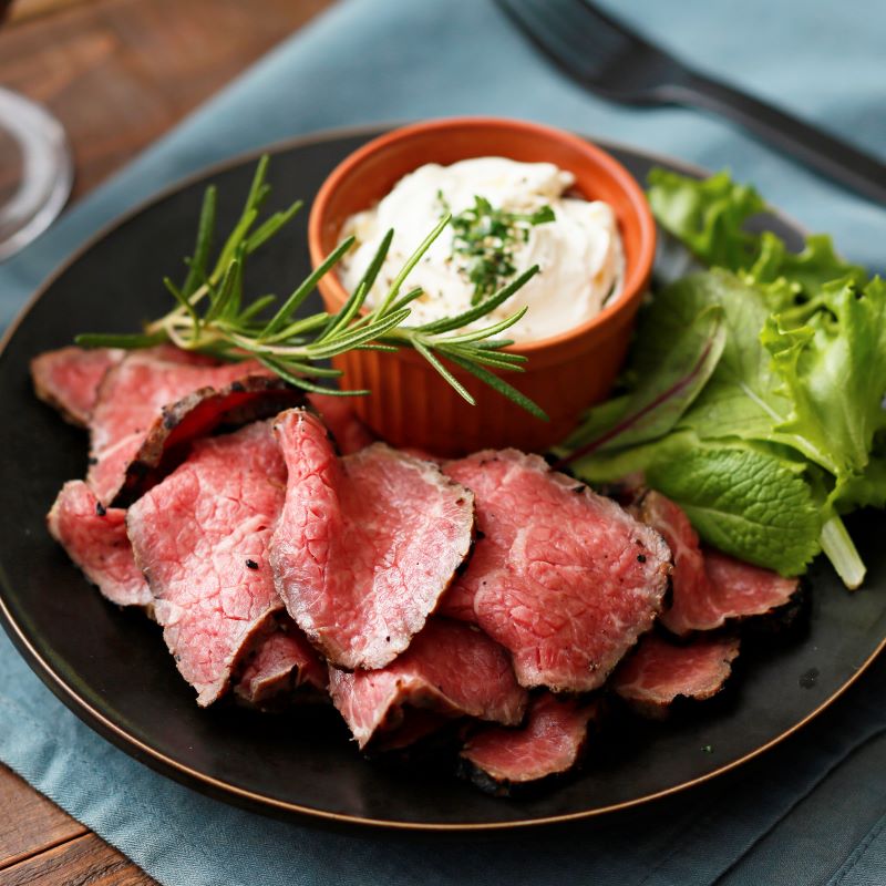 濃厚な赤身の旨さ！しっとり柔らか厳選和牛ローストビーフ（170g）