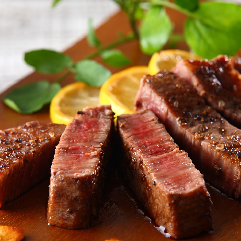 厳選黒毛和牛」サーロインステーキ200g×2・シャトーブリアンステーキ