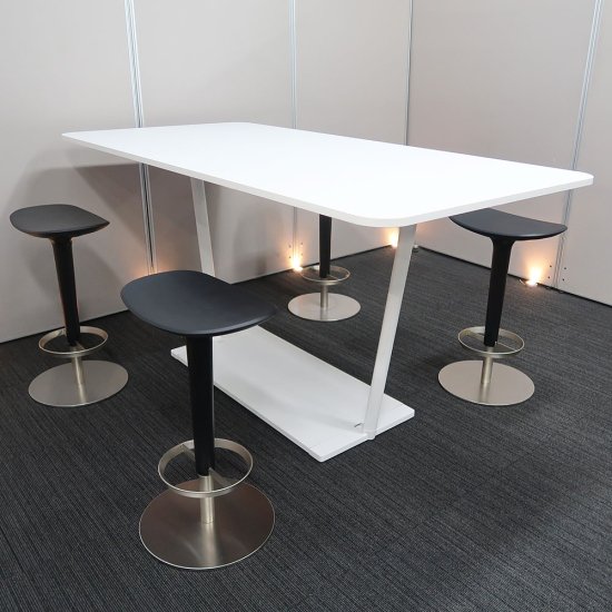 【中古】コクヨ／リージョン + arper（アルペール）／BABAR（ババール） テーブル+チェア④脚セット 中古 1429