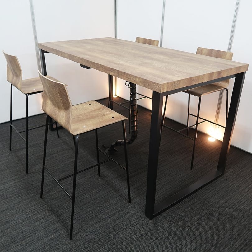 【中古】アルトピアッツァ + スイープ オカムラ 会議テーブル+チェア④脚セッ ト中古 3359