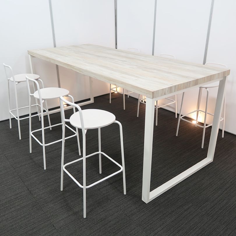 【中古】オカムラ／アルトピアッツァ + コクヨ／ハングライク テーブル+チェア⑥脚セット 中古 3360