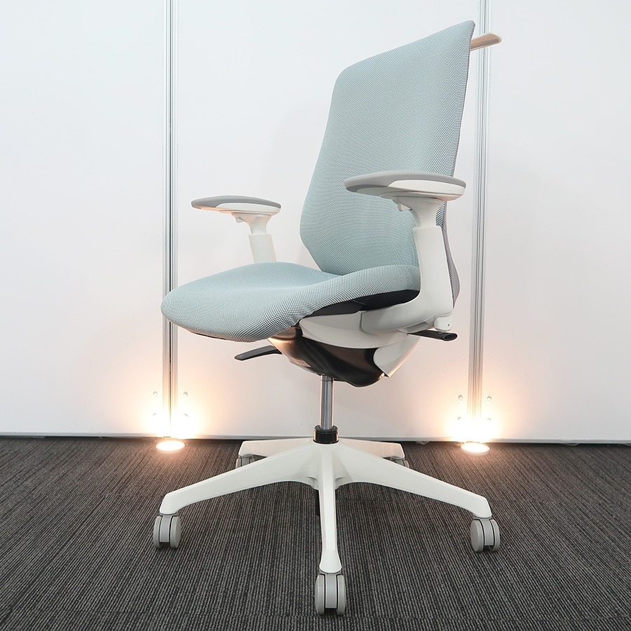 高品質でお買い得。中古オフィス家具【チェア（イス）】オカムラ