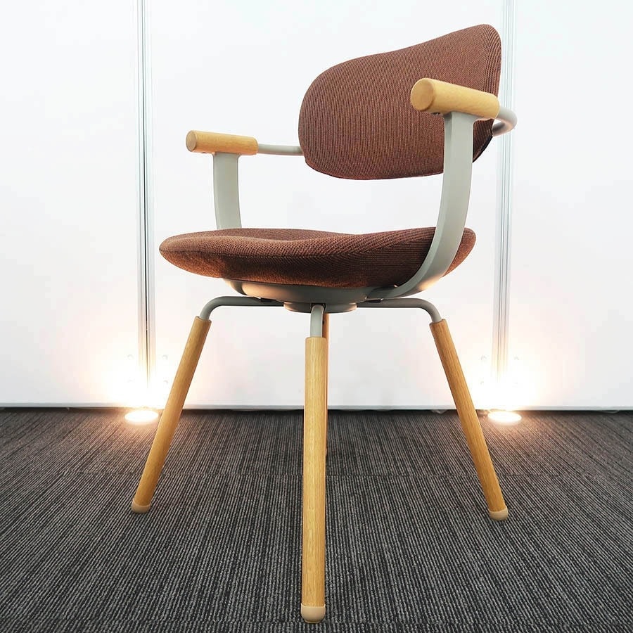 【オフィスチェア】【デザイナーズチェア】中古オフィス家具<br>■イトーキ／バーテブラ 03（ディープ オレンジ）※脚部 4本固定脚 木タイプ