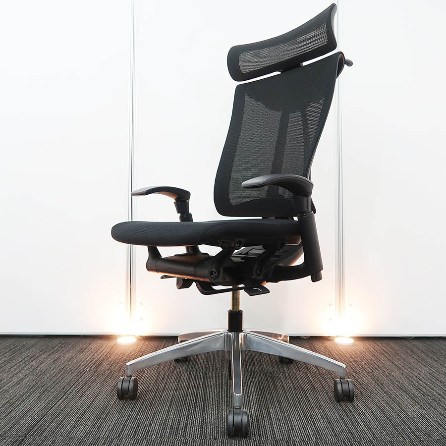 【オフィスチェア】中古オフィス家具<br>■イトーキ／celeeo（セレーオ）※ヘッドレスト付き