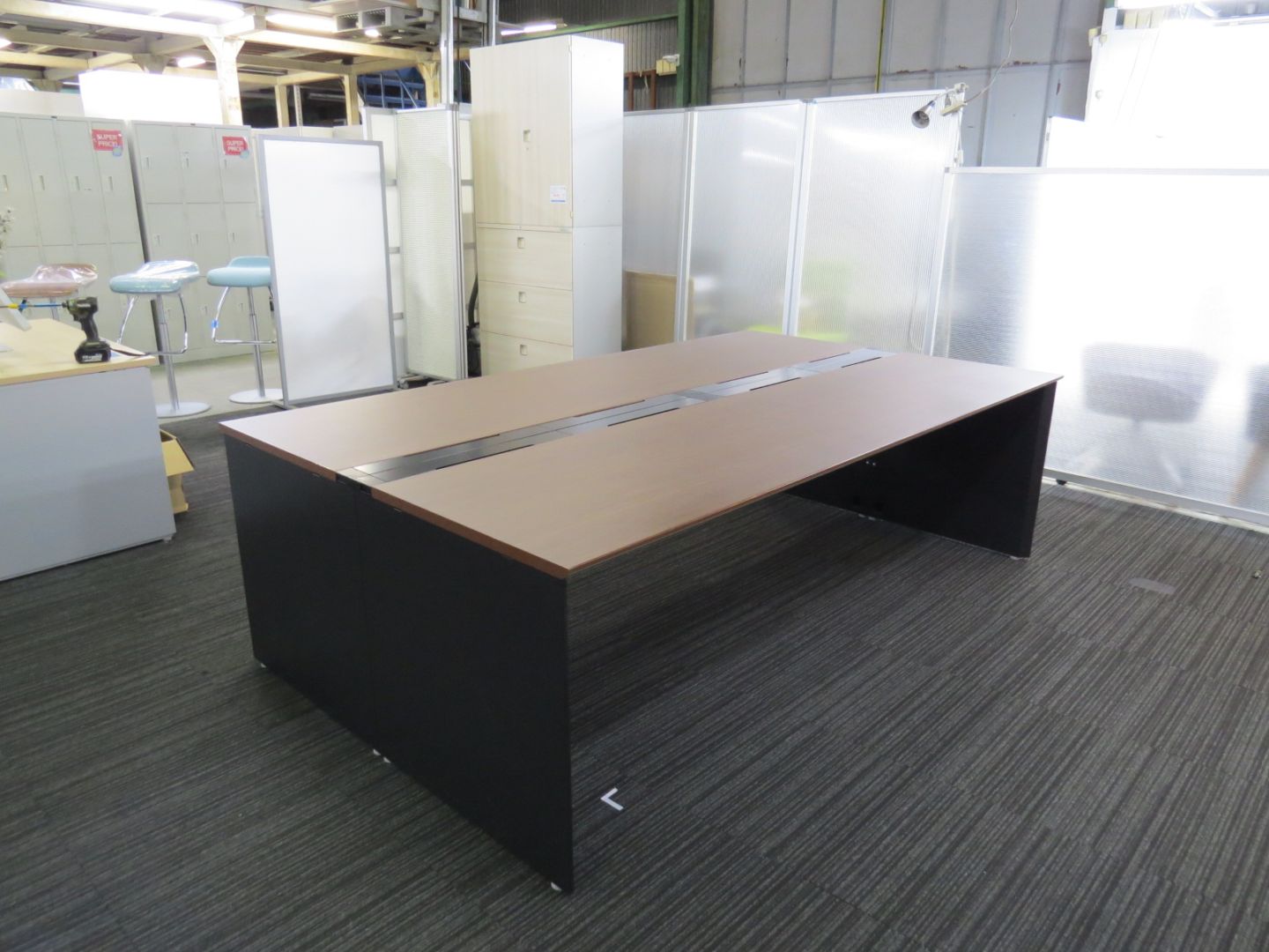 【中古】フレイ イナバ フリーアドレス デスク 幅2400 中古 3800