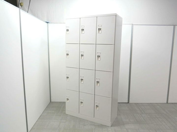 【中古】コクヨ 12人用ロッカー 南京錠タイプ ホワイト 中古 3864