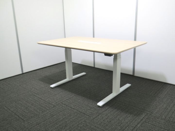 【中古】スイフト オカムラ 電動昇降テーブル W1400 3S18SP 8236 中古 R4001