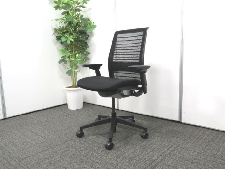 シンク２チェア スチールケース ランバーサポート 可動肘 中古 Y4198